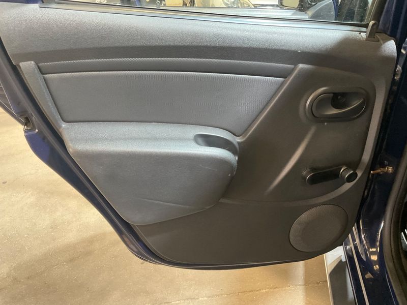 Dacia Duster 1.5 dCi 4x2 2013 – снимка 31