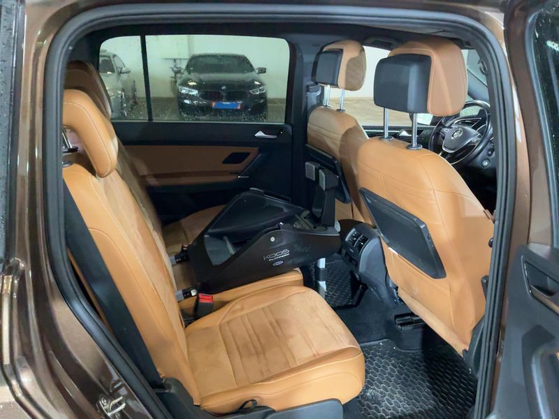 Volkswagen Touran 1.6 TDI Comfortline BlueMotion Tech 2017 – снимка 20