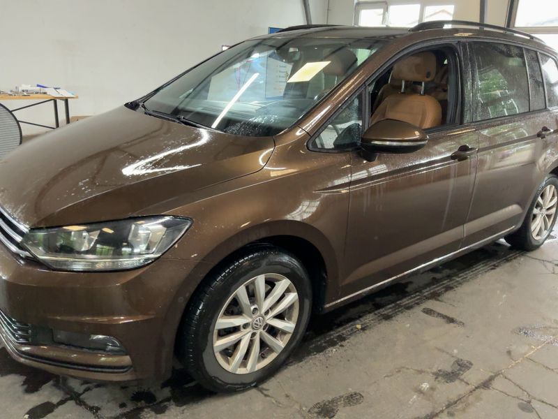 Volkswagen Touran 1.6 TDI Comfortline BlueMotion Tech 2017 – снимка 2