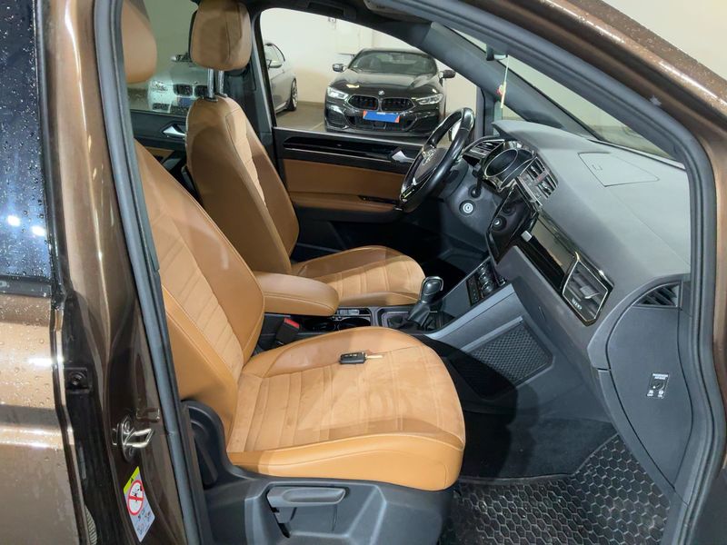 Volkswagen Touran 1.6 TDI Comfortline BlueMotion Tech 2017 – снимка 17