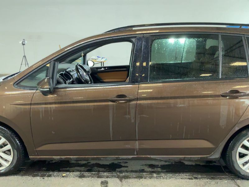 Volkswagen Touran 1.6 TDI Comfortline BlueMotion Tech 2017 – снимка 4