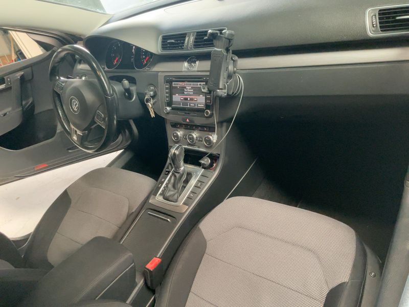Volkswagen Passat 2.0 TDI Comfortline BlueMotion Tech 2012 – снимка 12
