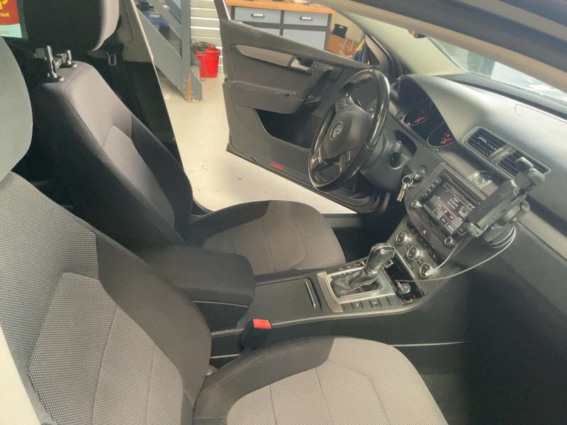 Volkswagen Passat 2.0 TDI Comfortline BlueMotion Tech 2012 – снимка 11