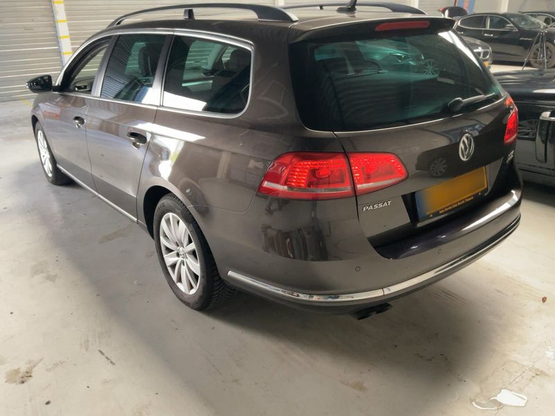 Volkswagen Passat 2.0 TDI Comfortline BlueMotion Tech 2012 – снимка 3
