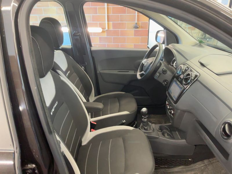 Dacia Lodgy 1.5 Blue dCi Stepway 2019 – снимка 17