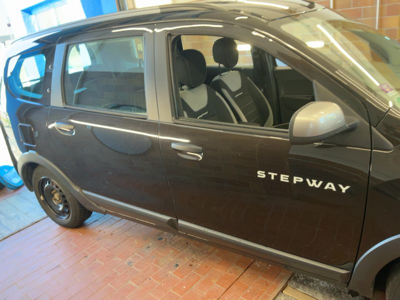 Dacia Lodgy 1.5 Blue dCi Stepway 2019 – снимка 10