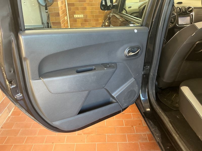 Dacia Lodgy 1.5 Blue dCi Stepway 2019 – снимка 28