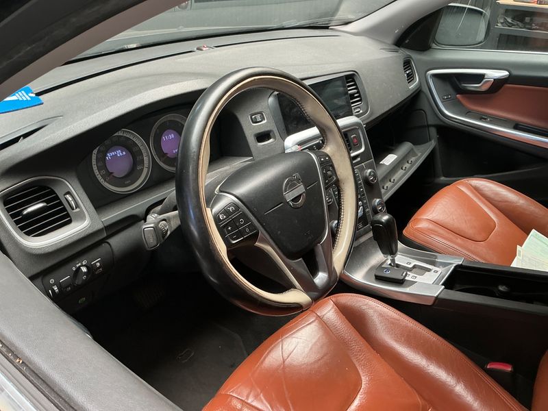 Volvo V60 2.0 D4 Summum 2011 – снимка 3