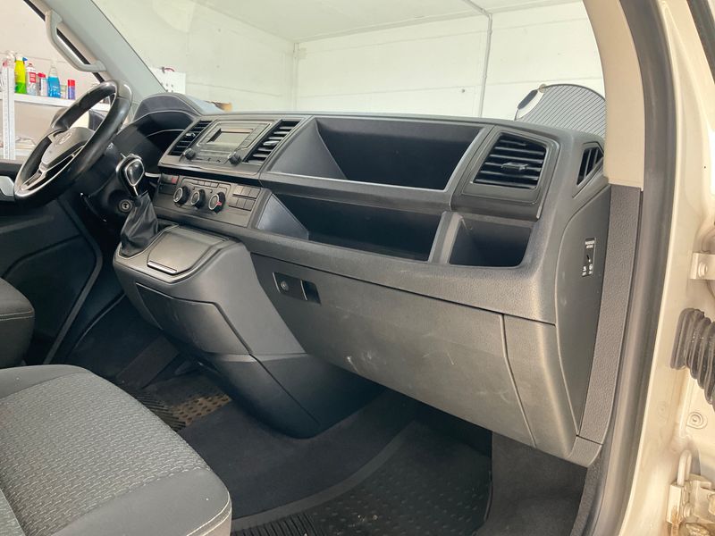 Volkswagen T6 Multivan 2.0 TDI Trendline 4Motion 2019 – снимка 32