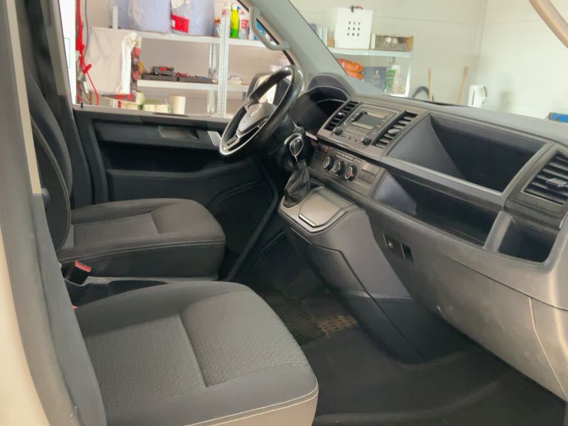 Volkswagen T6 Multivan 2.0 TDI Trendline 4Motion 2019 – снимка 16