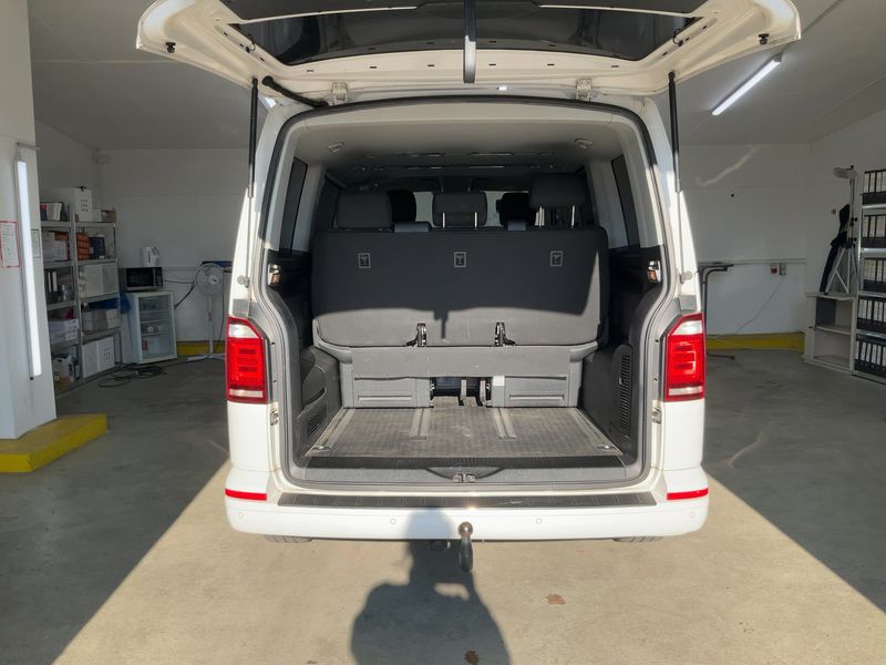 Volkswagen T6 Multivan 2.0 TDI Trendline 4Motion 2019 – снимка 15
