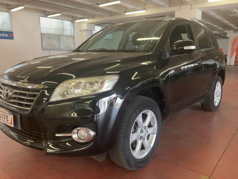 Toyota RAV 4 2.2 D-4D Crossover Exclusive 2011 – снимка 2