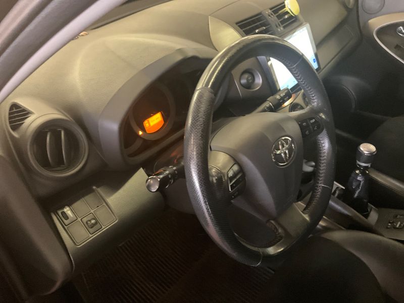 Toyota RAV 4 2.2 D-4D Crossover Exclusive 2011 – снимка 25