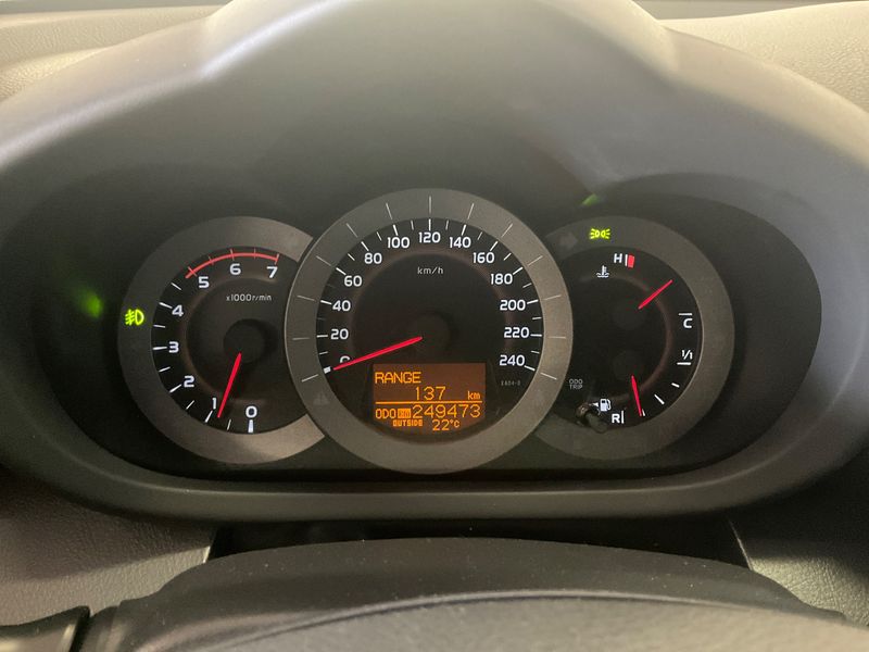 Toyota RAV 4 2.2 D-4D Crossover Exclusive 2011 – снимка 18