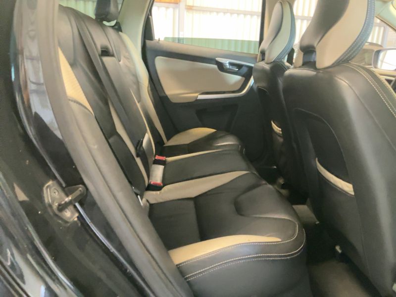 Volvo XC60 2.4 D5 R-Design AWD 2011 – снимка 19
