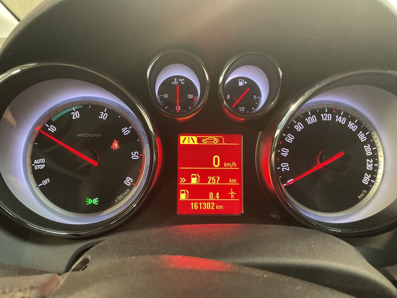 Opel Astra 1.7 CDTI Innovation 2011 – снимка 4