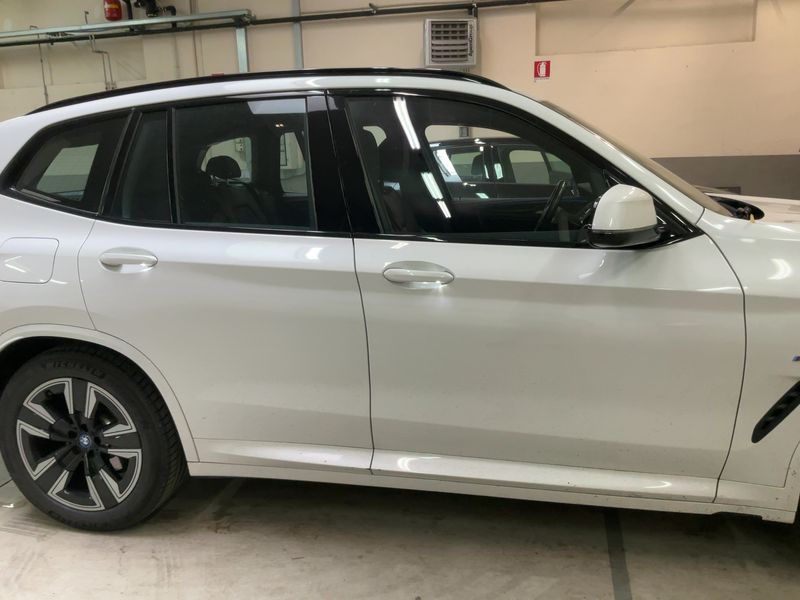 BMW iX3 electric drive 210 kW Inspiring 2023 – снимка 10