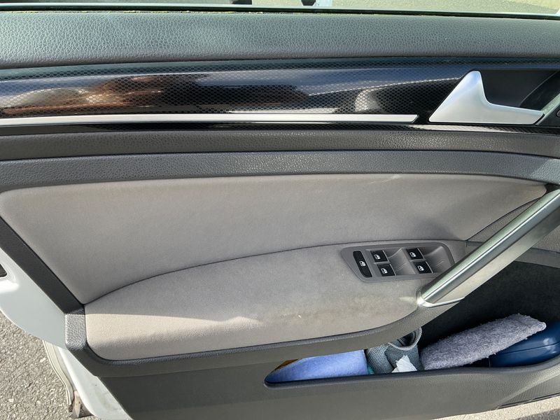 Volkswagen Golf VII 2.0 TDI Carat BlueMotion Tech 2015 – снимка 27
