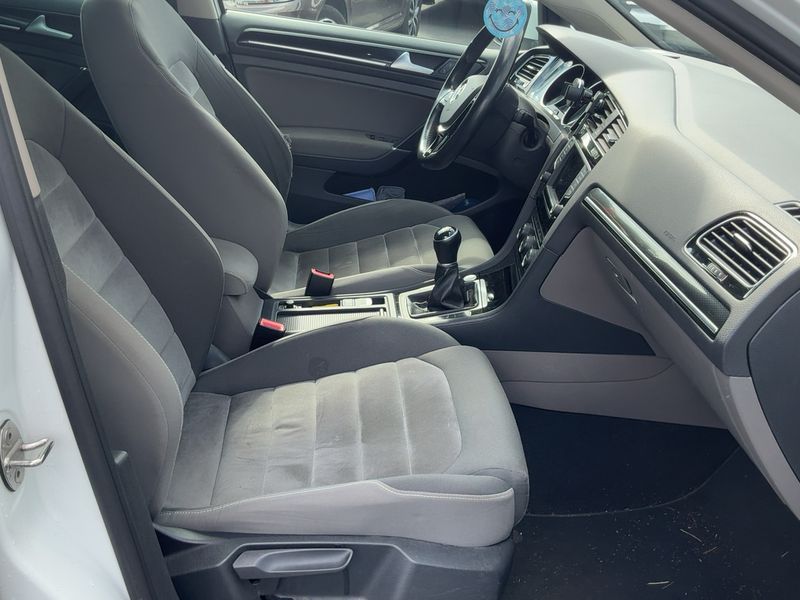 Volkswagen Golf VII 2.0 TDI Carat BlueMotion Tech 2015 – снимка 16