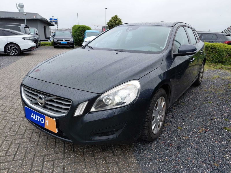 Volvo V60 2.0 D3 Edition 2013 – снимка 1