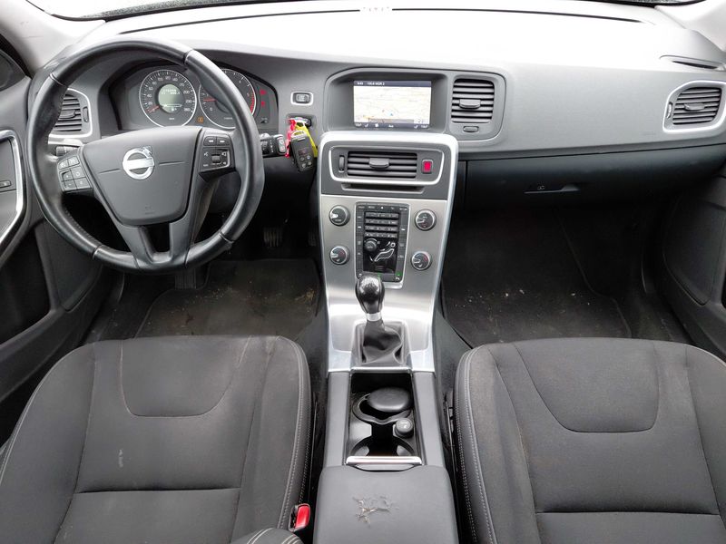 Volvo V60 2.0 D3 Edition 2013 – снимка 11