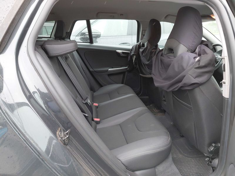 Volvo V60 2.0 D3 Edition 2013 – снимка 14