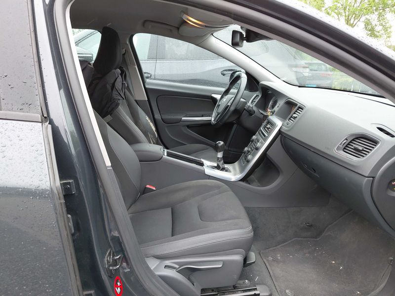 Volvo V60 2.0 D3 Edition 2013 – снимка 10