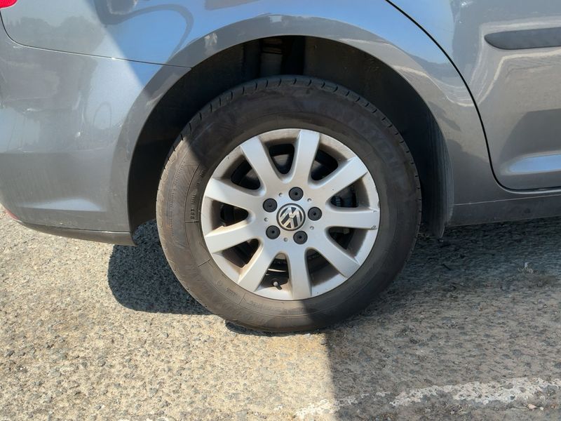 Volkswagen Touran 1.6 TDI Edition 2014 – снимка 9
