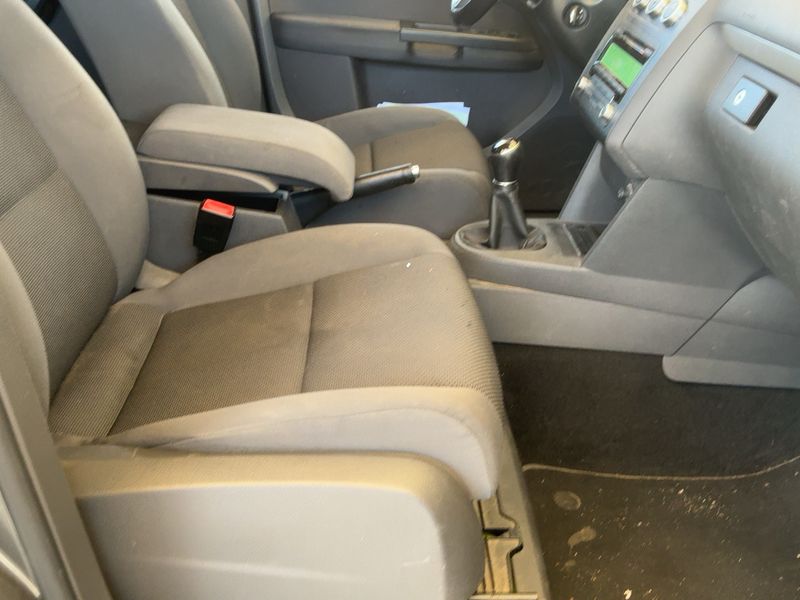 Volkswagen Touran 1.6 TDI Edition 2014 – снимка 16