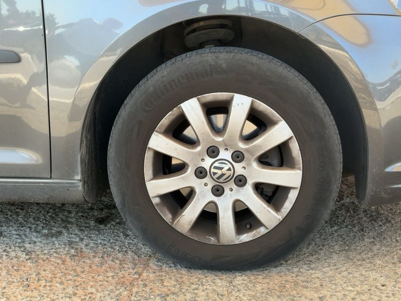 Volkswagen Touran 1.6 TDI Edition 2014 – снимка 11
