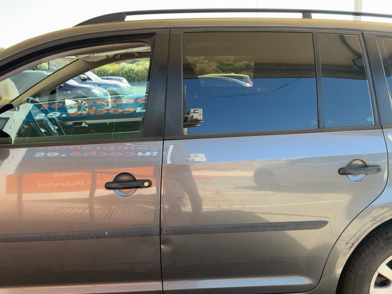 Volkswagen Touran 1.6 TDI Edition 2014 – снимка 4