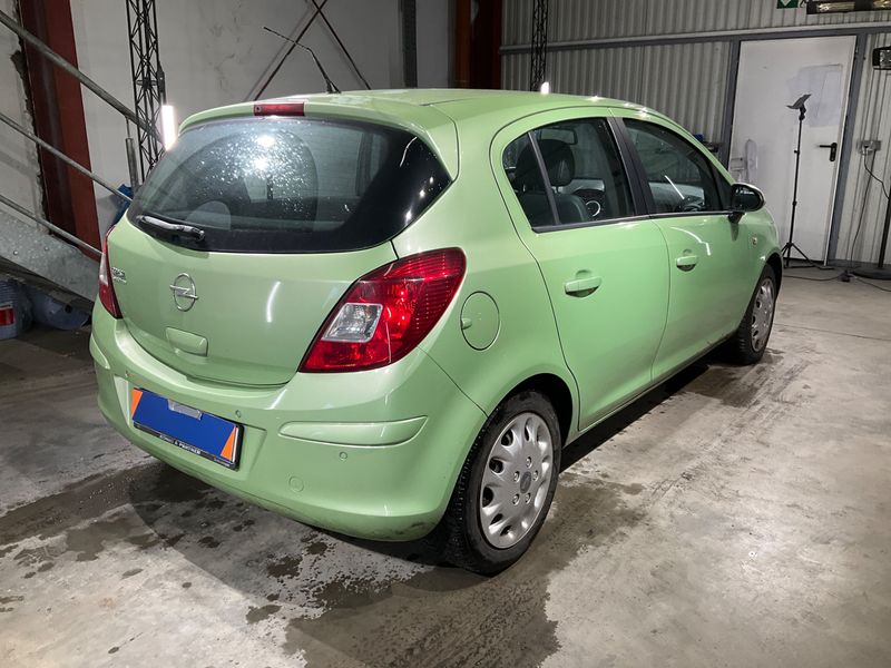 Opel Corsa 1.2 Innovation "110 Jahre" 2009 – снимка 2