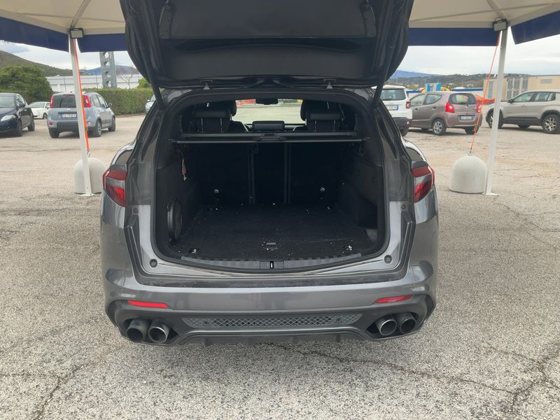 Alfa Romeo Stelvio 2.9 V6 Bi-Turbo Quadrifoglio Q4 2018 – снимка 15