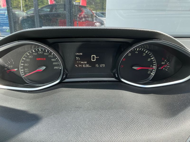 Peugeot 308 1.2 e-THP Allure 2015 – снимка 4