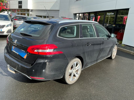Peugeot 308 1.2 e-THP Allure 2015 – снимка 2