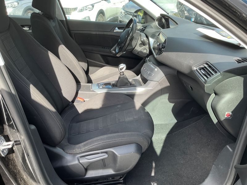 Peugeot 308 1.2 e-THP Allure 2015 – снимка 3