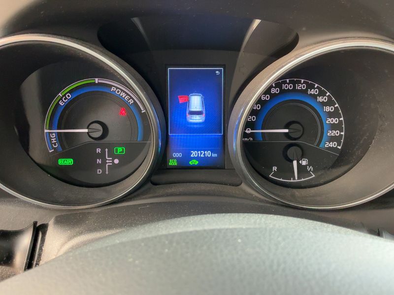 Toyota Auris Touring Sports 1.8 Hybrid Edition-S 2016 – снимка 18