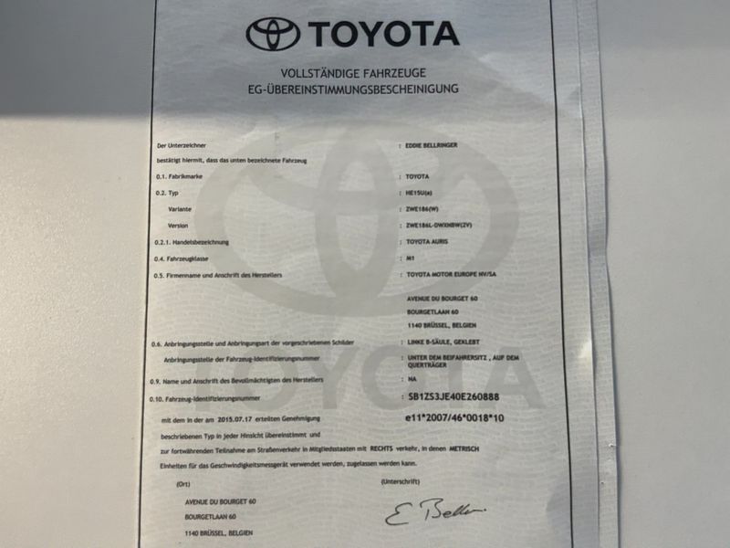 Toyota Auris Touring Sports 1.8 Hybrid Edition-S 2016 – снимка 21