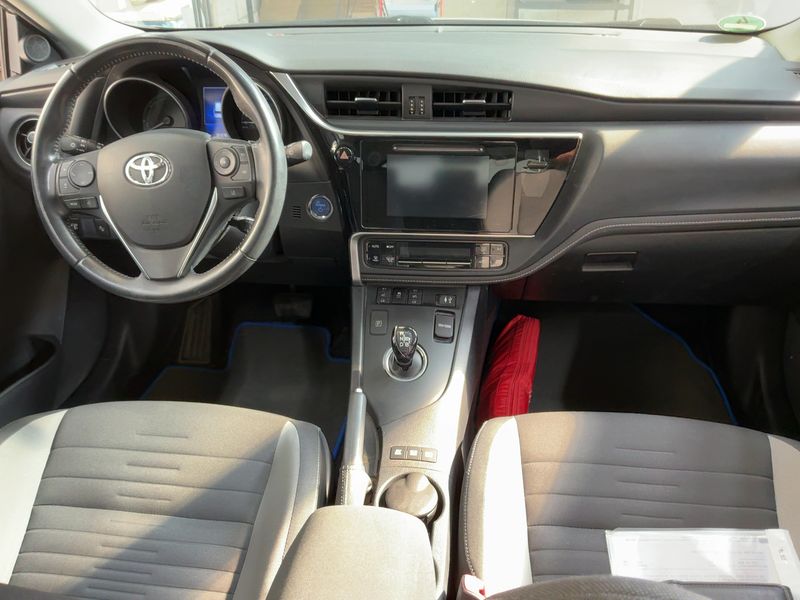 Toyota Auris Touring Sports 1.8 Hybrid Edition-S 2016 – снимка 17