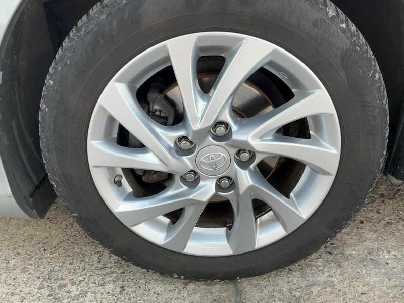 Toyota Auris Touring Sports 1.8 Hybrid Edition-S 2016 – снимка 3