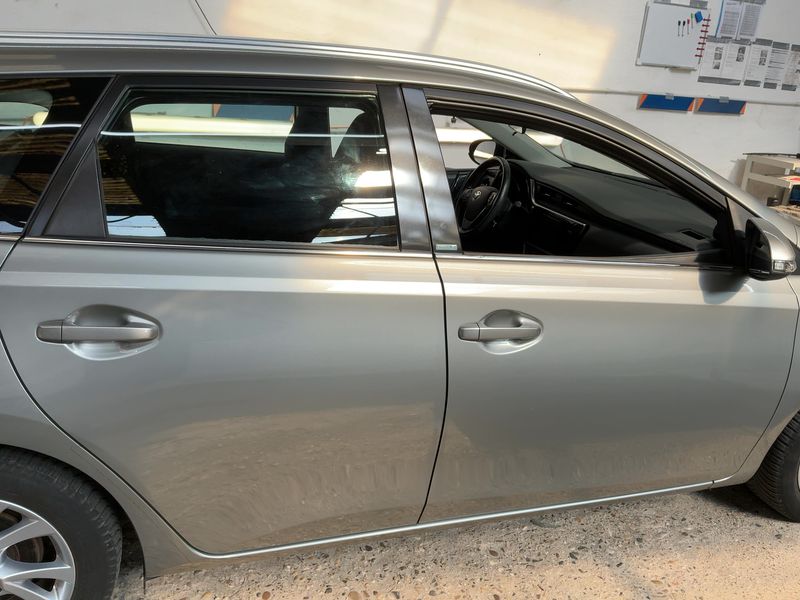 Toyota Auris Touring Sports 1.8 Hybrid Edition-S 2016 – снимка 10