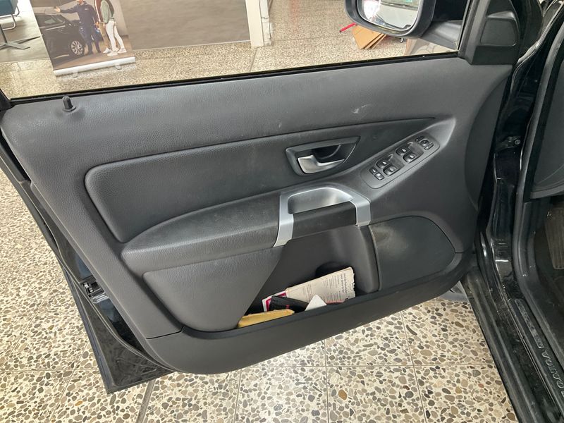 Volvo XC90 2.4 D5 Momentum 2014 – снимка 28