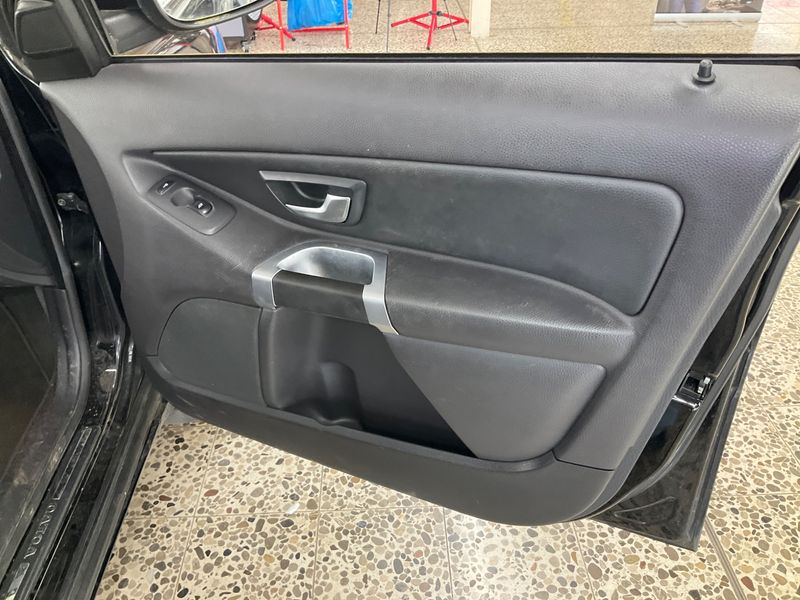 Volvo XC90 2.4 D5 Momentum 2014 – снимка 32