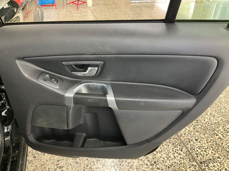 Volvo XC90 2.4 D5 Momentum 2014 – снимка 30