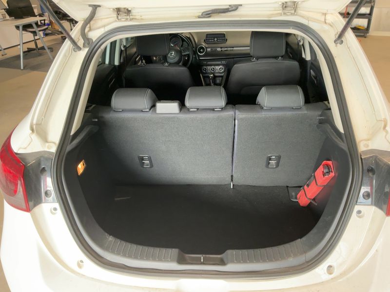 Mazda 2 1.5 Skyactiv-G Mild-Hybrid Center-Line 2015 – снимка 15
