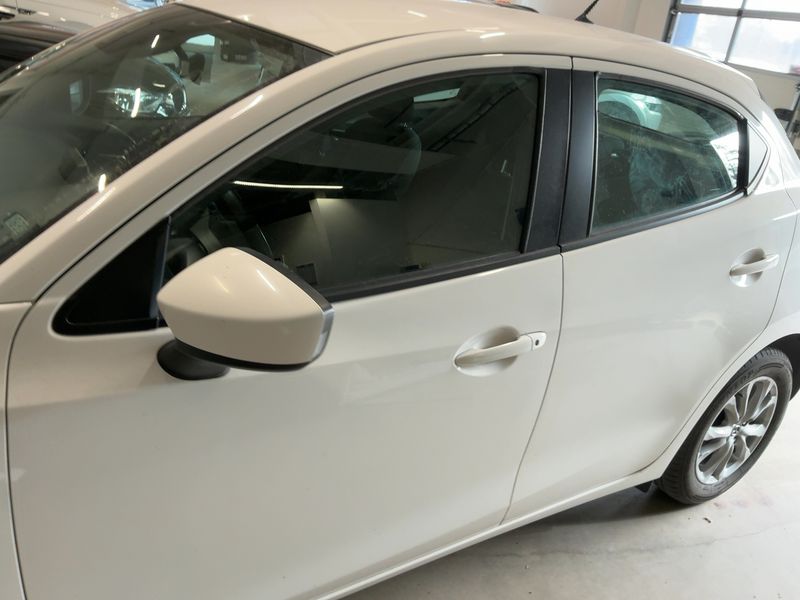 Mazda 2 1.5 Skyactiv-G Mild-Hybrid Center-Line 2015 – снимка 4