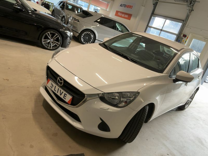 Mazda 2 1.5 Skyactiv-G Mild-Hybrid Center-Line 2015 – снимка 2
