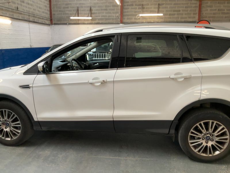 Ford Kuga 2.0 TDCi Titanium 2014 – снимка 4