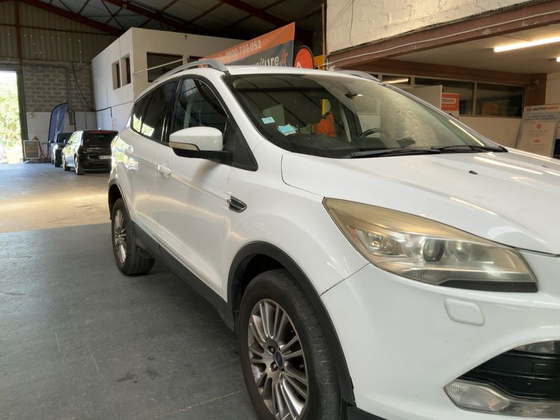 Ford Kuga 2.0 TDCi Titanium 2014 – снимка 12