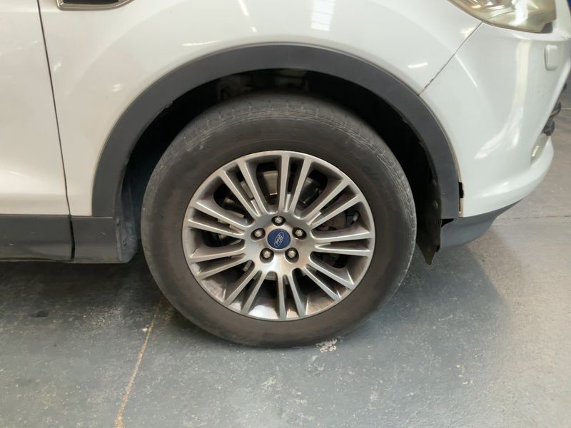 Ford Kuga 2.0 TDCi Titanium 2014 – снимка 11